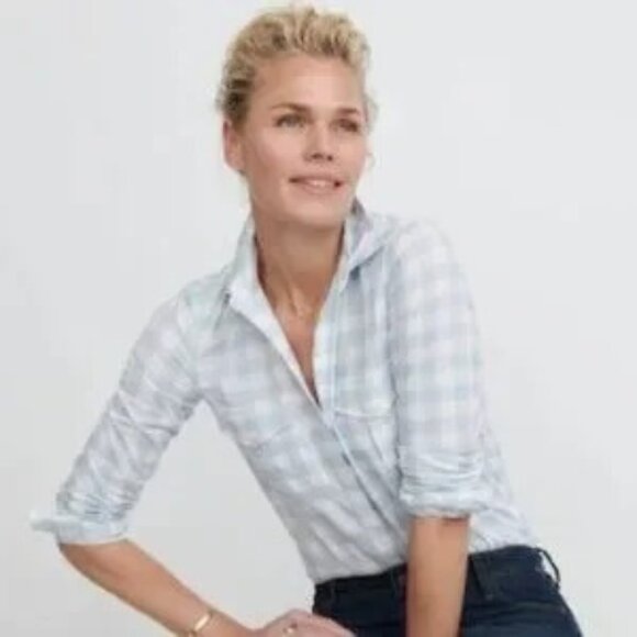 UNTUCKit Tops - Untuckit Santa Marzi Women's White Blue Plaid Button-Down Shirt Sz 8